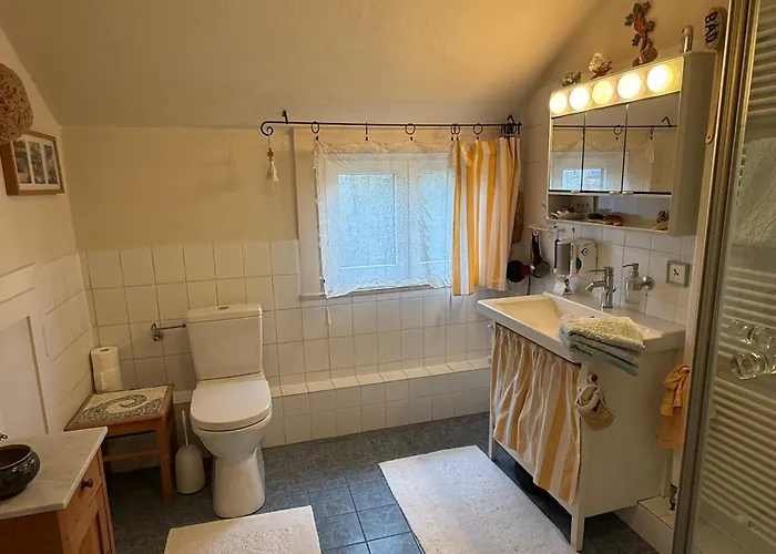 Comfort Double With Private Bathroom Homestay Hannover